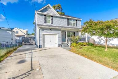 Main picture of 1040 Beach View St