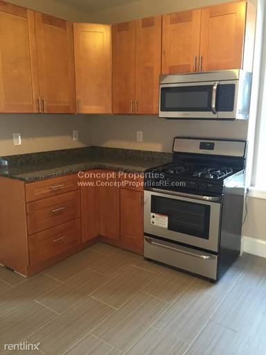 Main picture of 241 Maverick St