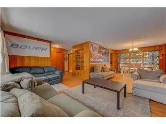 Main picture of 812 Greenvale Ave W