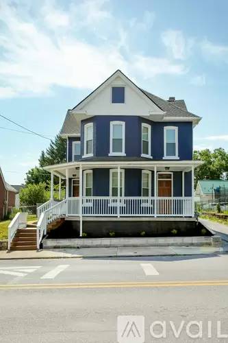 Main picture of 213 Fairview Ave