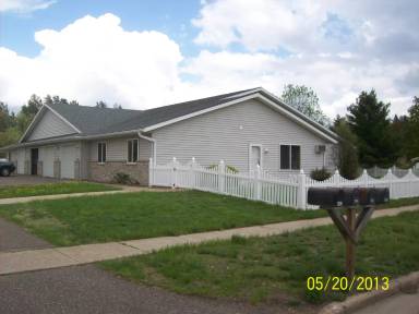 Main picture of 402 Twin Oak Dr