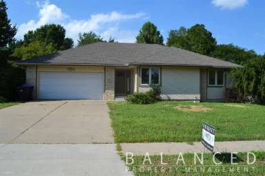 Main picture of 6030 SW 25th St