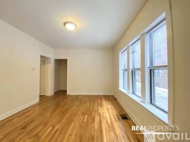 Main picture of 3823 N Fremont St