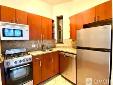Main picture of 431 East 83rd St
