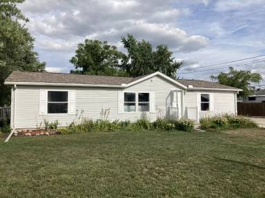 Main picture of 25528 Broad St