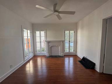 Main picture of 938-944 1/2 Martel Ave