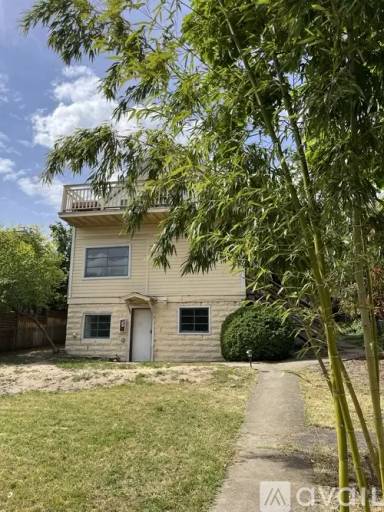 Main picture of 493 Fairview St
