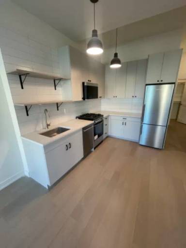 Main picture of 4220 N Winthrop Ave