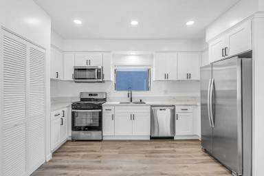 Main picture of 4544 Colbath Ave