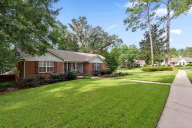 Main picture of 2901 Springfield Dr