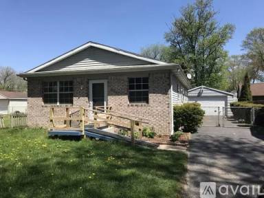 Main picture of 653 Williamsville Ave