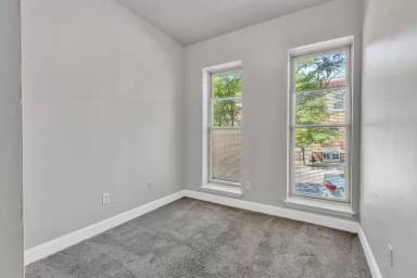 Main picture of 2125 McCulloh St