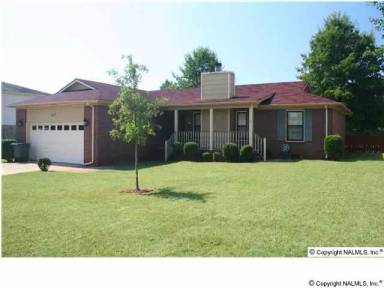 Main picture of 103 Arrowhead Trl