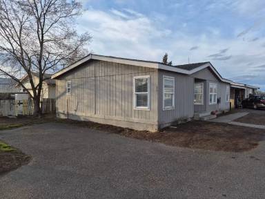 Main picture of 312 NW Hemlock Ct