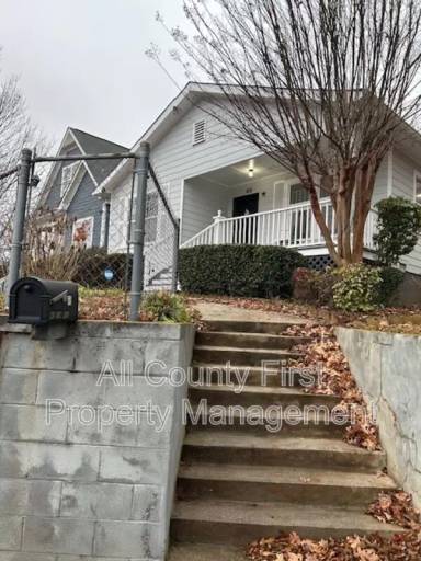 Main picture of 69 Meldon Ave SE
