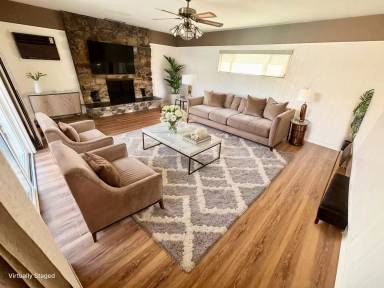 Main picture of 5526 Cochin Ave