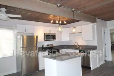 Main picture of 5172 W Point Loma Blvd