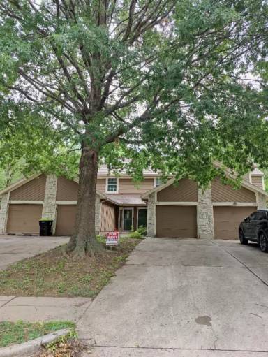 Main picture of 1354 NW Jefferson Ct