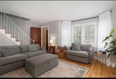 Main picture of 28 University Ct