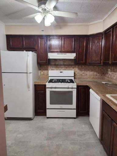 Main picture of 675 Joralemon St