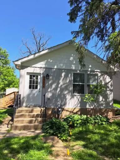 Main picture of 35627 N Grove Ave