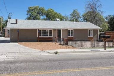 Main picture of 1046 Whipple St