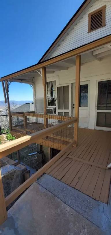 Main picture of 218 5 St