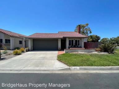 Main picture of 255 Hyacinth Way