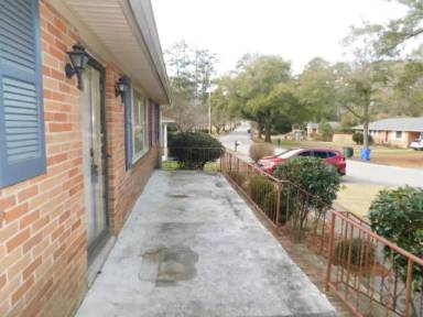 Main picture of 1737 Bradley Dr