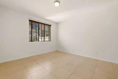 Main picture of 16953 New Rochelle Way