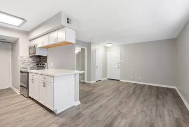 Main picture of Briarwick Condominiums