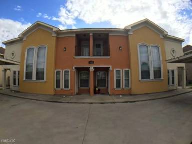Main picture of 1409 W Fig Ave