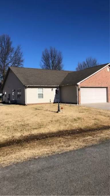 Main picture of 411 Jesse Ln
