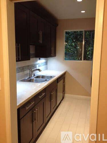 Main picture of 436 S Oakhurst Dr