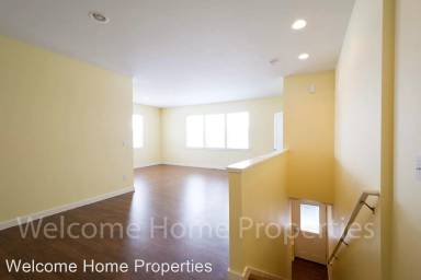 Main picture of 818 NE Bunky Ln