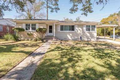 Main picture of 1240 E Jordan St