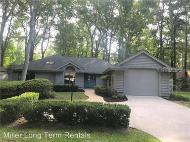 Main picture of 15 Highbush Dr