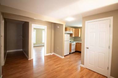 Main picture of 205 Grove St
