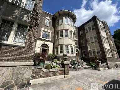 Main picture of 635 Myrtle St NE