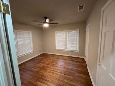 Main picture of 2215 Lee Hall