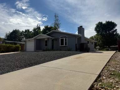 Main picture of 521 Alpine St