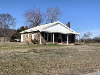Main picture of 625 Rock Hollow Rd