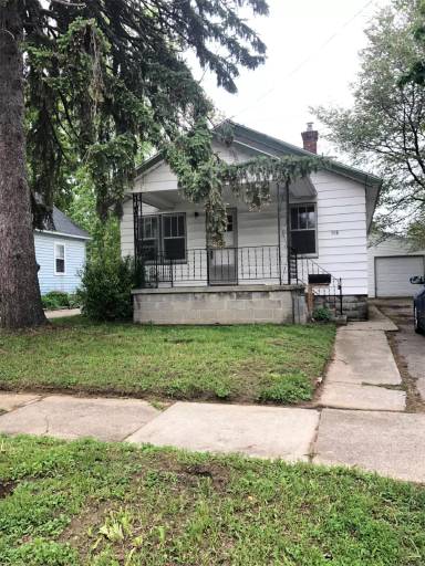 Main picture of 601 Macdonald Ave