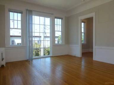 Main picture of 701 Buena Vista Ave W