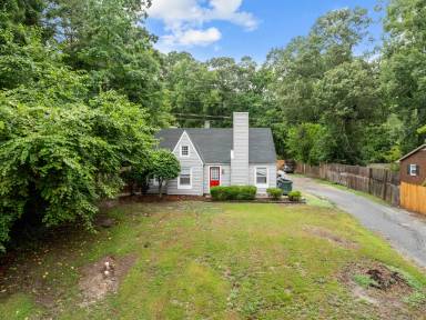 Main picture of 1202 E 14th St