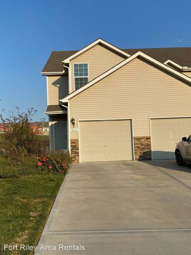 Main picture of 1611 N 127th St