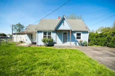 Main picture of 161 W Mary St