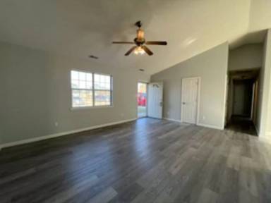 Main picture of 105 Curry Ct