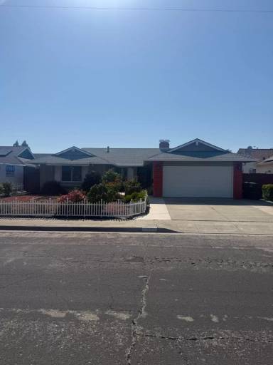 Main picture of 1046 Arlington Rd