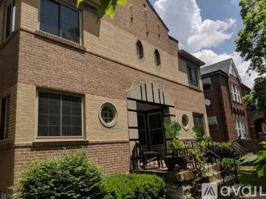 Main picture of 4975 Potomac St